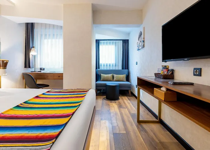 Deluxe King Room